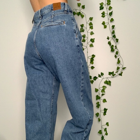 SOLD - Picture 3 of 7